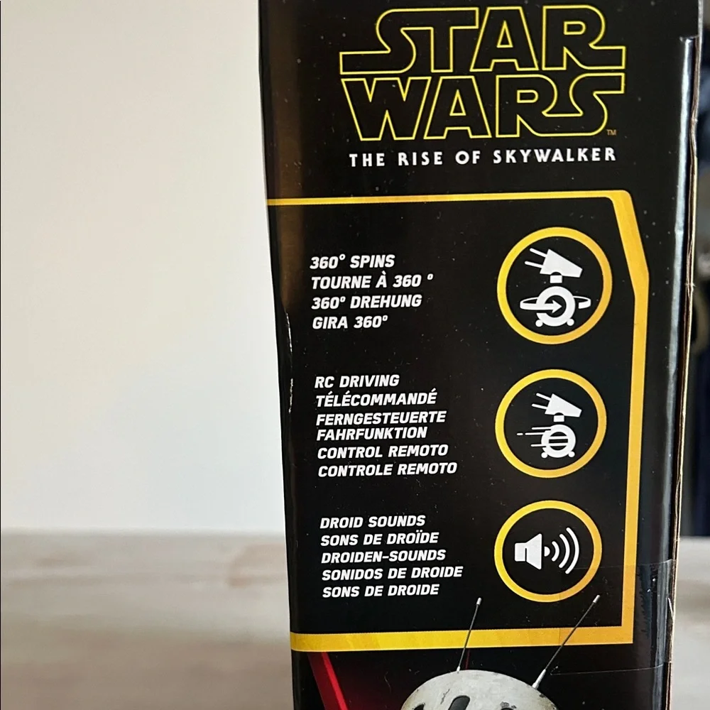 Star Wars D-O Remote Control Droid - White & Green - New with tags - Picture 2 of 5